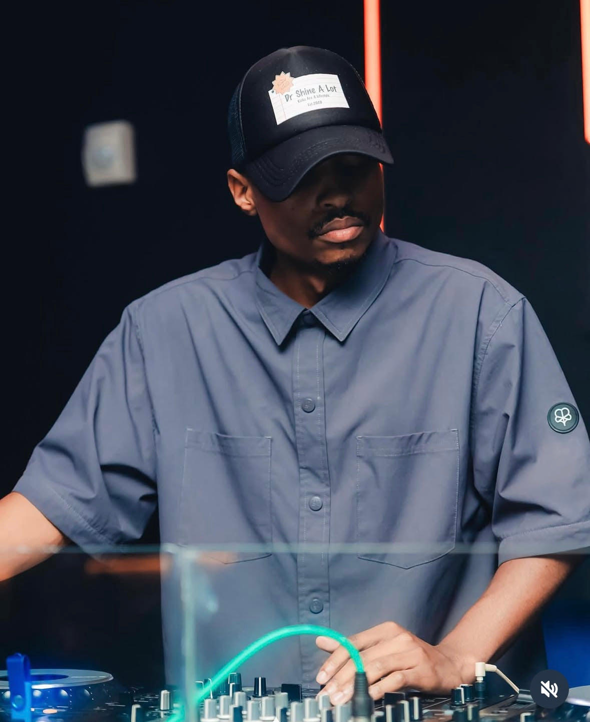 DR SHINE A LOT BLACK CAP